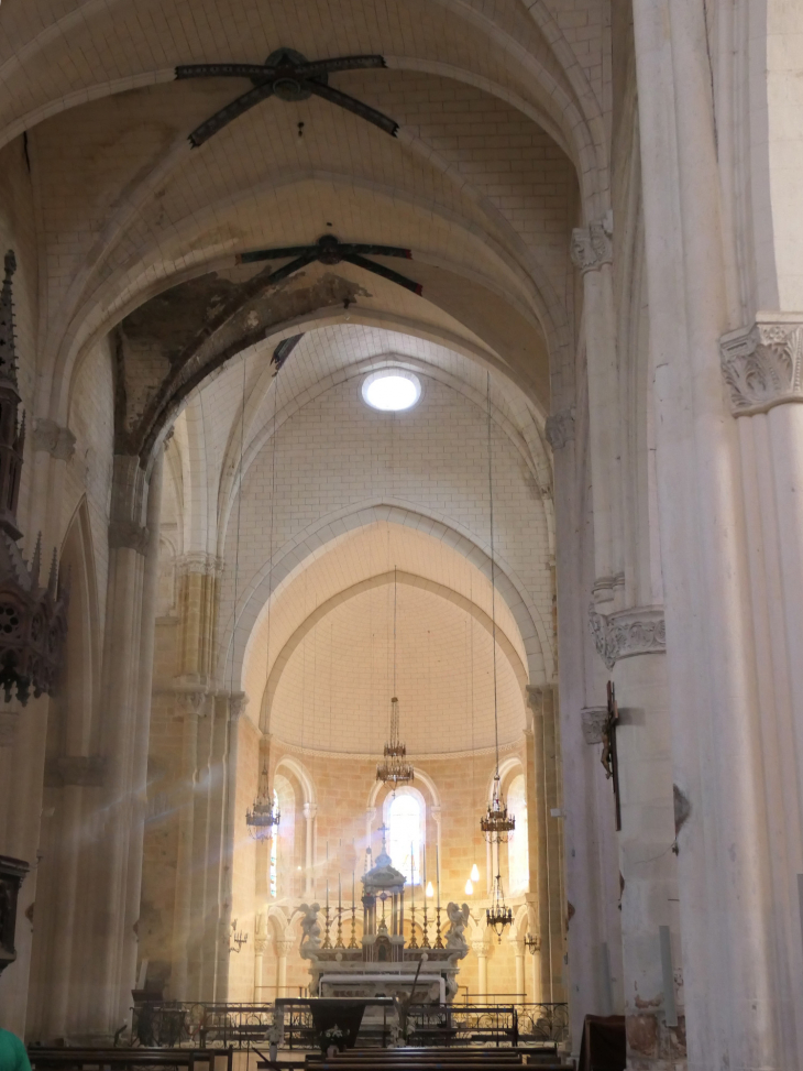 L'église abbatiale Saint Jean - Sorde-l'Abbaye