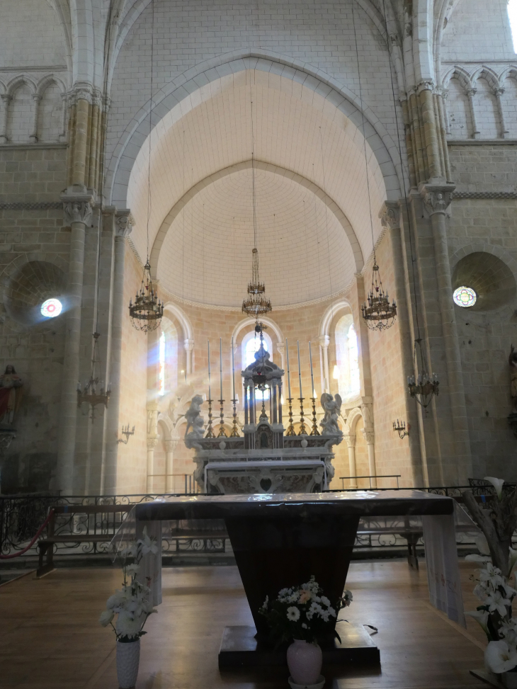 L'église abbatiale Saint Jean - Sorde-l'Abbaye