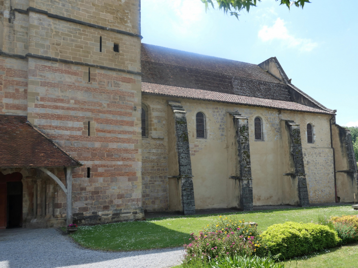 L'église abbatiale Saint Jean - Sorde-l'Abbaye