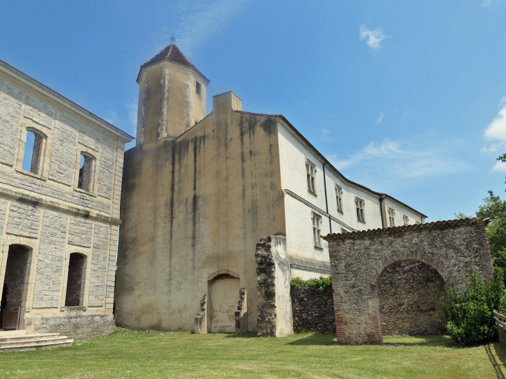 Les bâtiments conventuels - Sorde-l'Abbaye