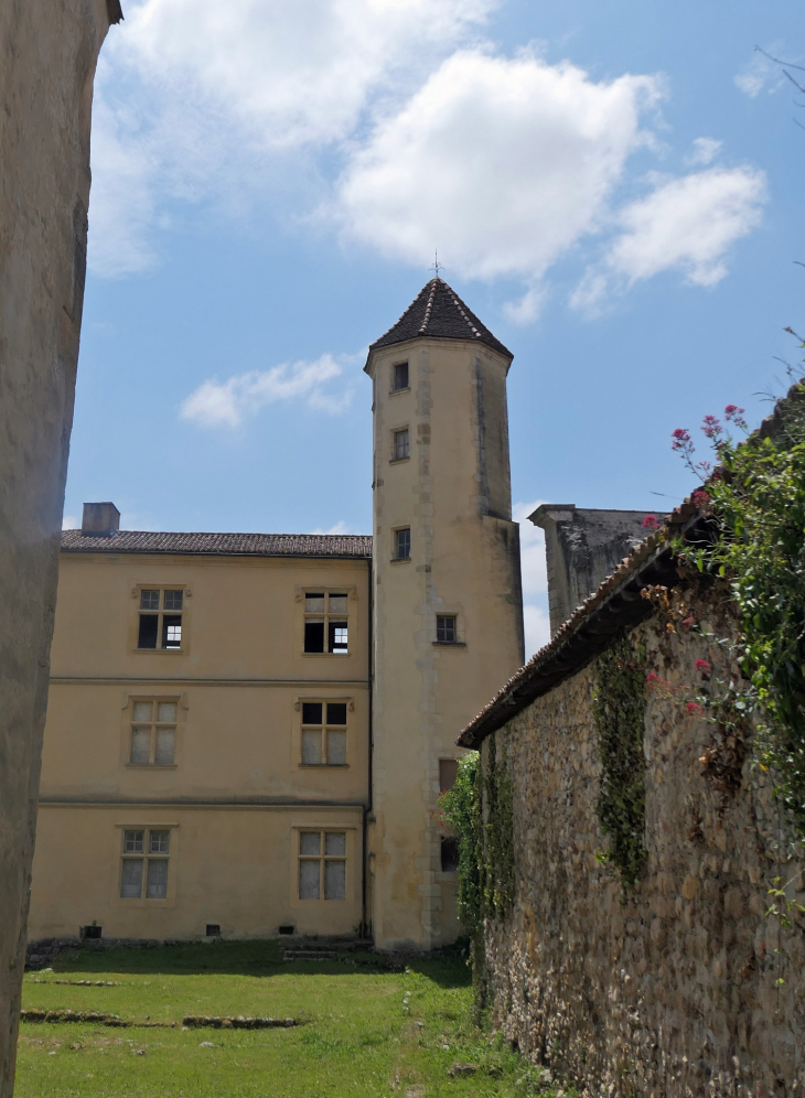 Les bâtiments conventuels - Sorde-l'Abbaye