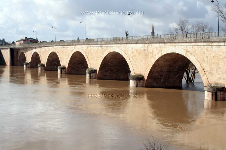 Pont Napoléon à Aiguillon