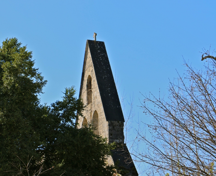 Clocher pignon de l'église Notre Dame. - Ambrus