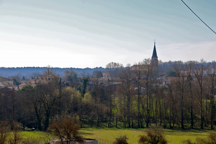 Vue sur le village. - Barbaste