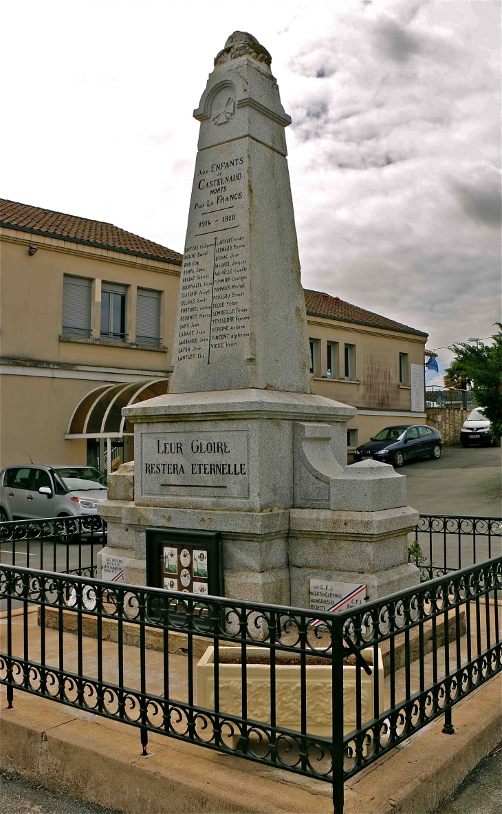 Le Monument aux Morts - Castelnaud-de-Gratecambe