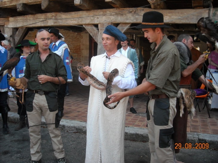 Fete medieval caudecoste ...Tous le monde n'est pas rassuré