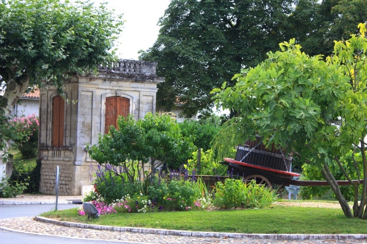 Le rond point - Fauillet