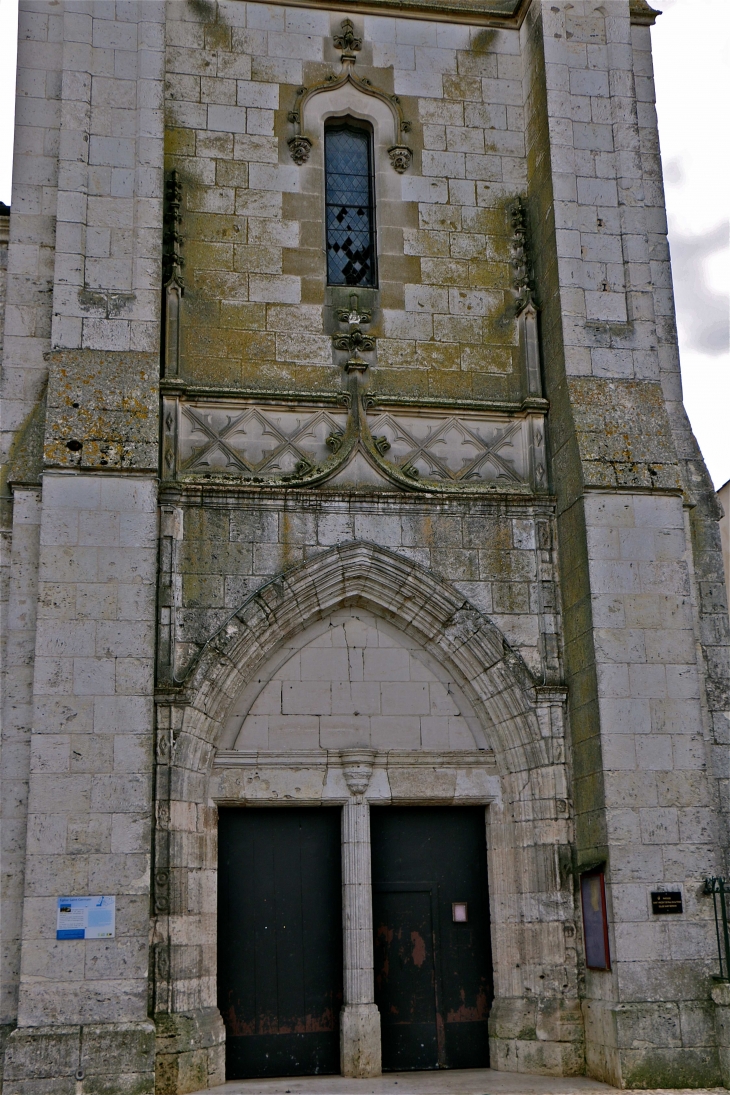 Portail de l'église Saint Germain - La Sauvetat-du-Dropt