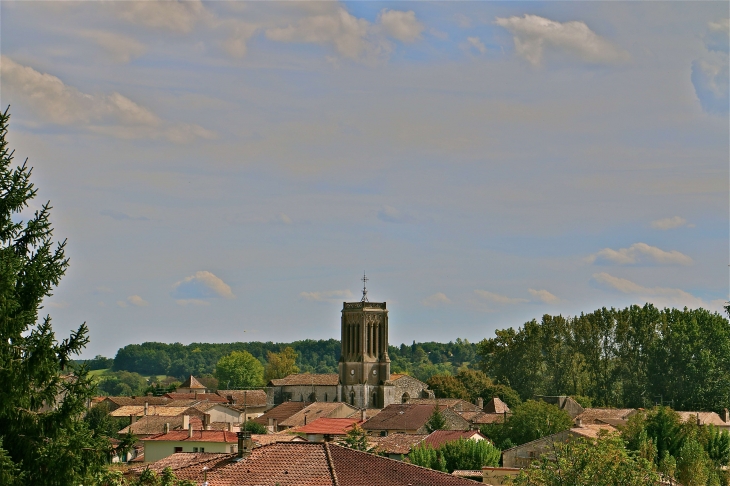 Vue sur le village. - La Sauvetat-du-Dropt