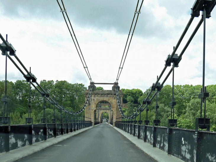 Le pont sur la Garonne - Le Mas-d'Agenais