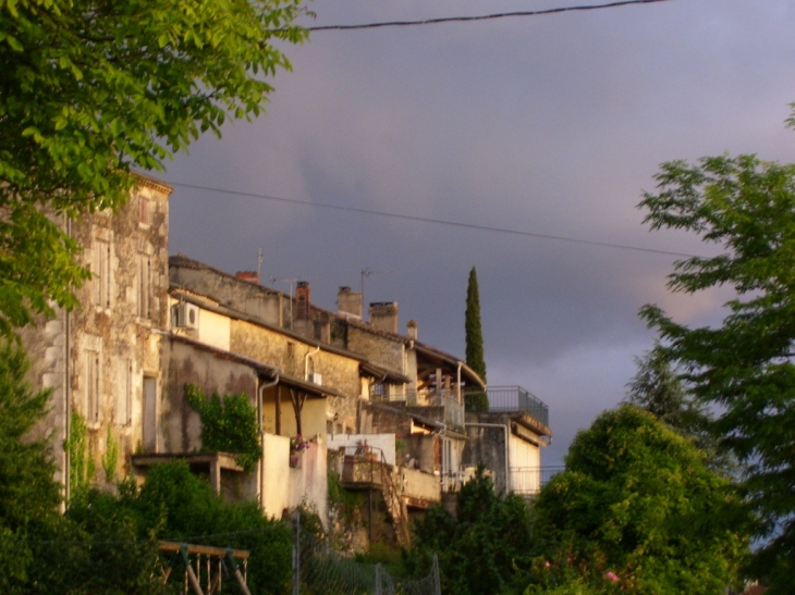 Orage sur chemin de ronde Lévignac - Lévignac-de-Guyenne