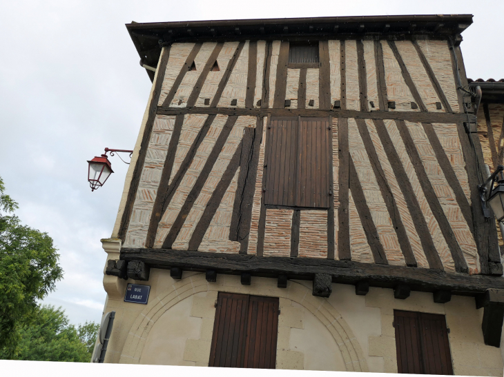 Maison ancienne près du chemin de ronde - Marmande