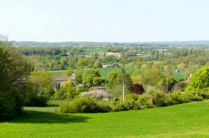 Vue sur le village. - Parranquet