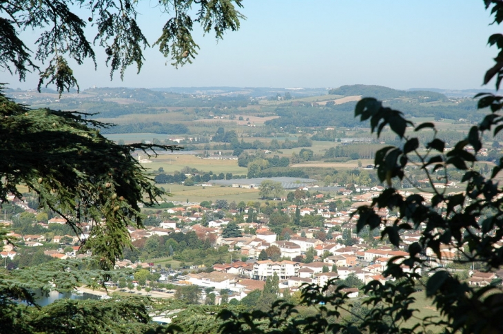 Vue sur la vallée - Penne-d'Agenais