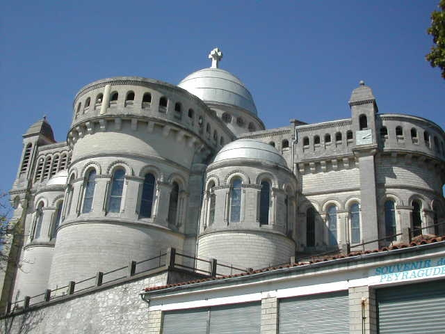 BASILIQUE - Penne-d'Agenais