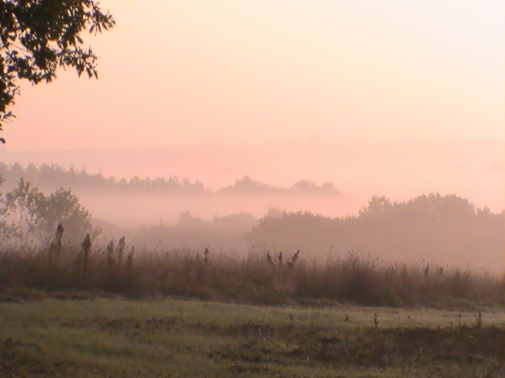 LE SOLEIL COUCHANT SUR POUDENAS