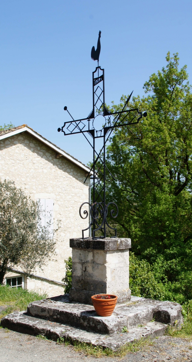 Croix de Mission. - Saint-Martin-de-Villeréal