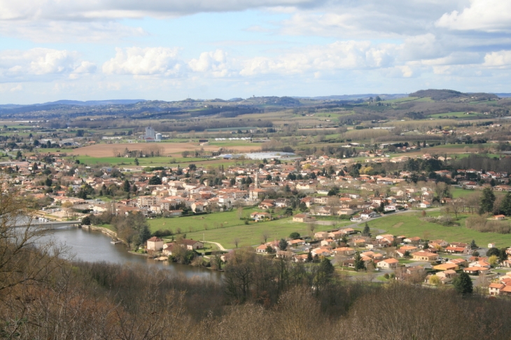 Vue d'ensemble depuis penne d'Agennais - Saint-Sylvestre-sur-Lot