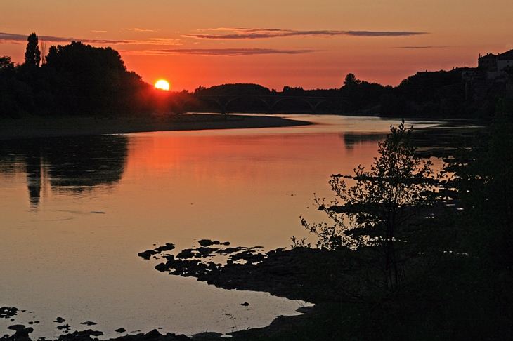 Coucher de soleil sur la Garonne - Tonneins