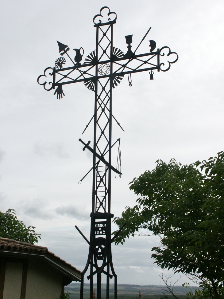 Croix de mission de 1862 - Tourtrès