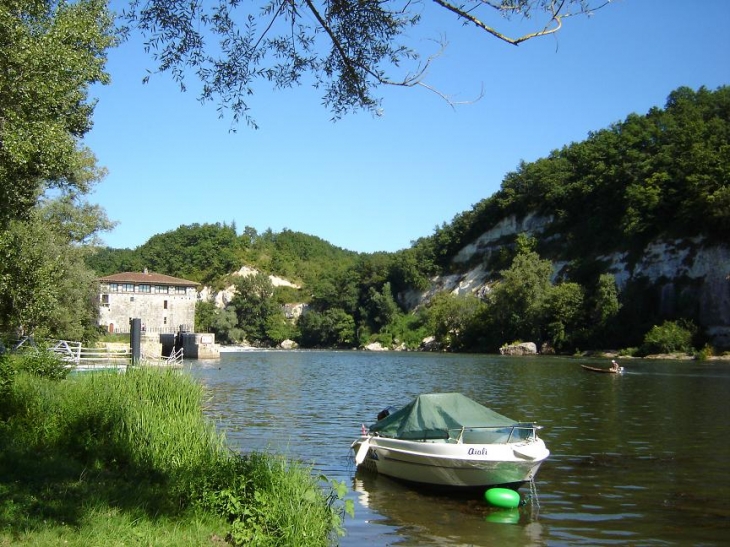 Lustrac sur la commune de trentels