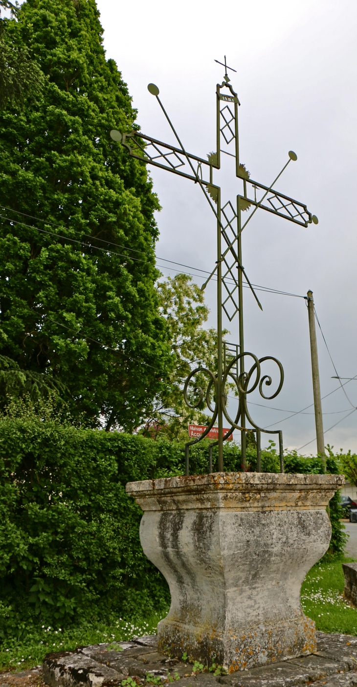 Croix de Mission. - Villeréal