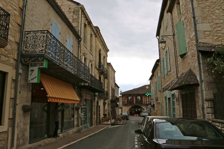 Rue Saint Michel en 2014. - Villeréal