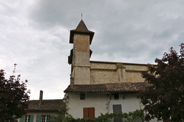 Le clocher de l'église Notre Dame. - Villeréal