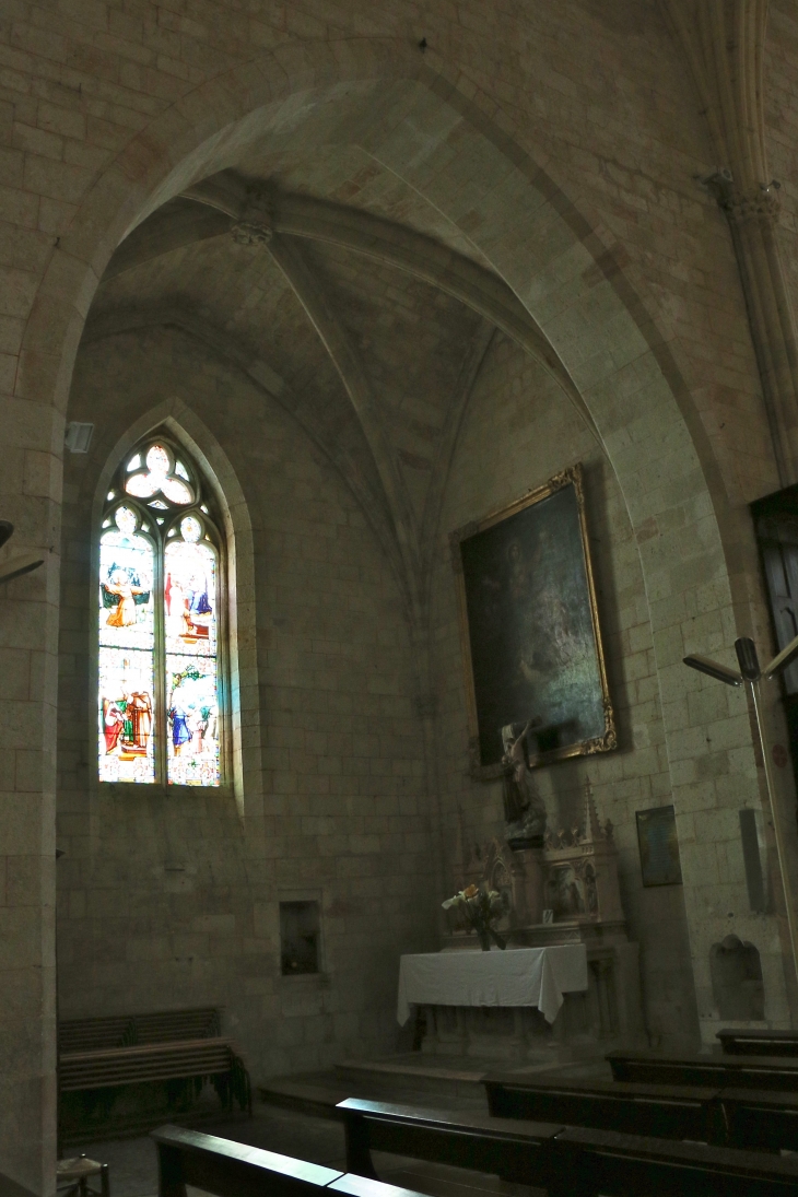 Chapelle latérale gauche de l'église Notre Dame. - Villeréal