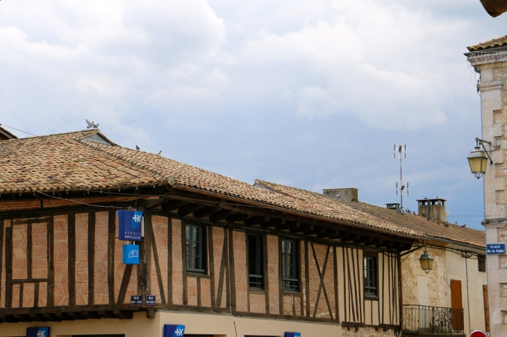 Maisons à colombages. - Villeréal