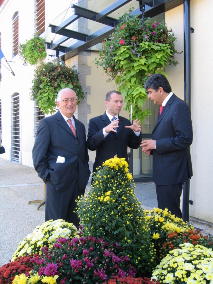 Inauguration de la Mairie - Abos