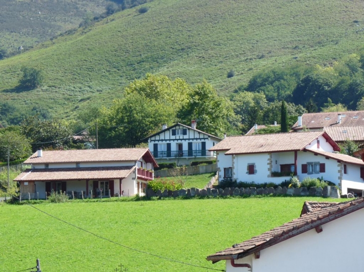 Dans le village - Ainhoa