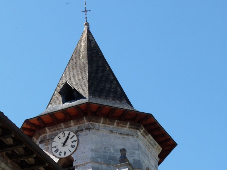 Le clocher de l'église - Ainhoa