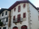Photo précédente de Ainhoa maisons aux couleurs basques