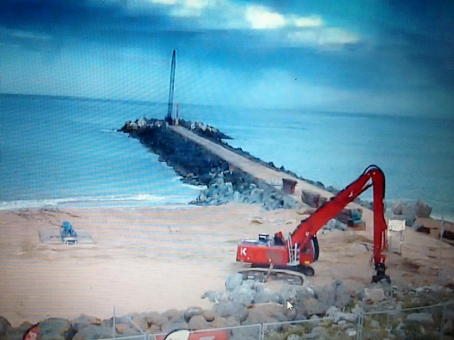 Chantier de démantèlement du cargo espagnol le Luno sur la plage des cavaliers. - Anglet