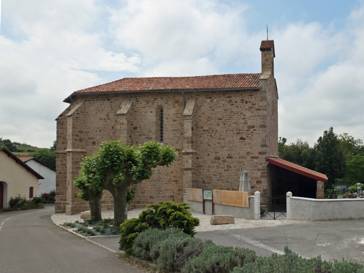 L'église Notre Dame 13ème siècle sur le chemin de Saint Jacques (voie de Tours) - Arancou