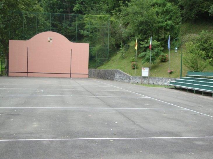 Arette (64570) fronton municipal