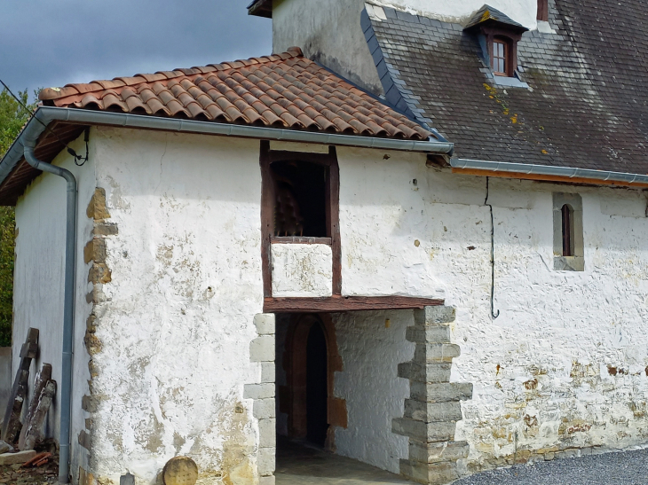 La chapelle d'Olhaïby - Aroue-Ithorots-Olhaïby