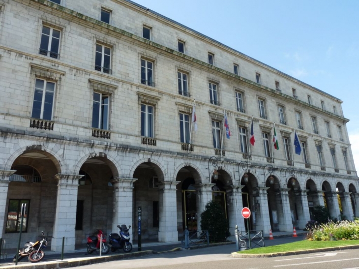 L'hotel de ville - Bayonne