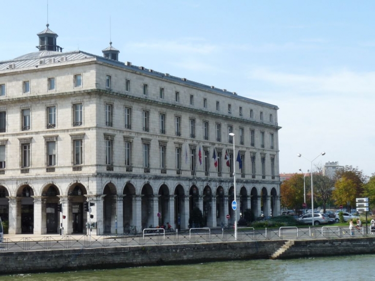 L'hotel de ville - Bayonne