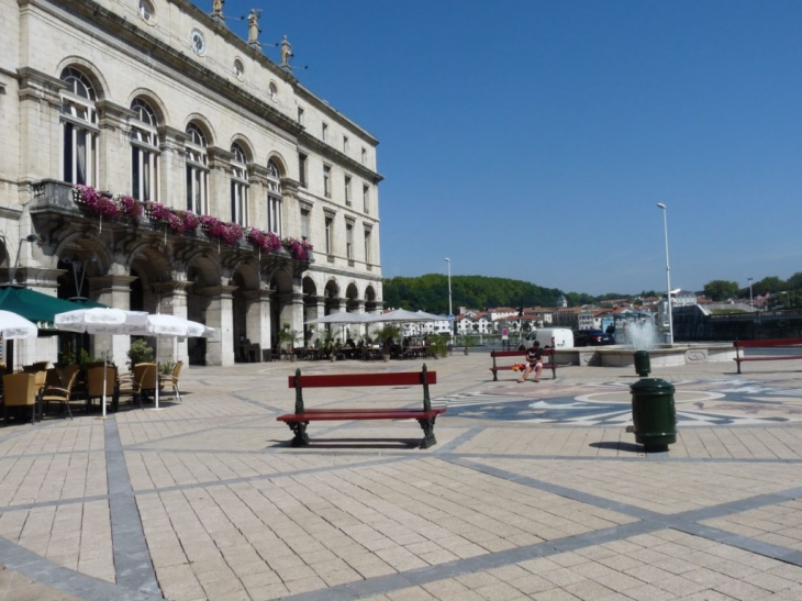 Place de la liberté - Bayonne