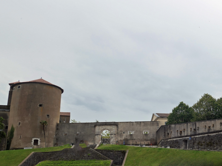 Le Petit Bayonne : le château neuf