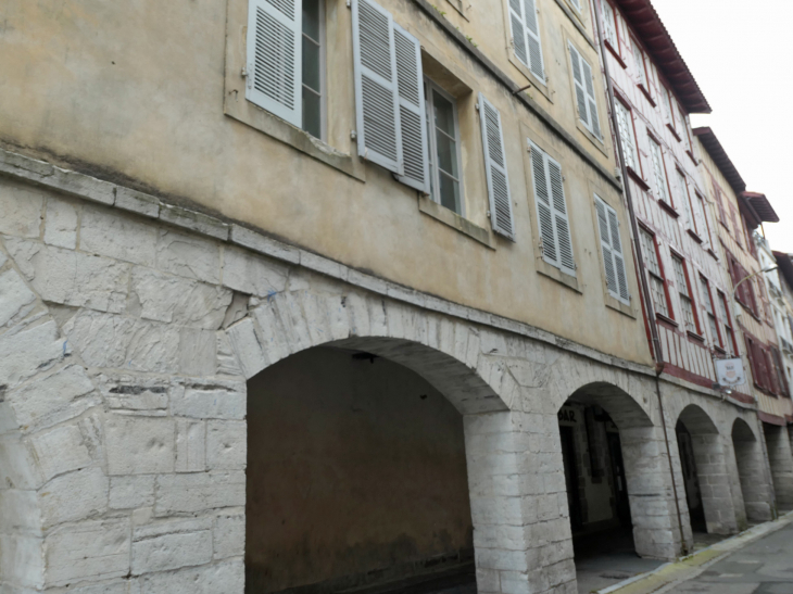 Petit Bayonne : arcades ru des Tonneliers