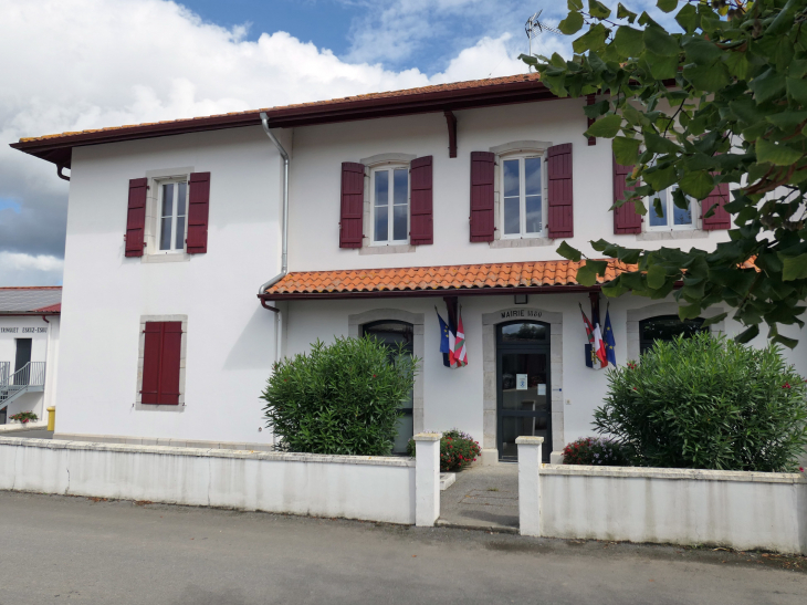 La mairie - Béguios