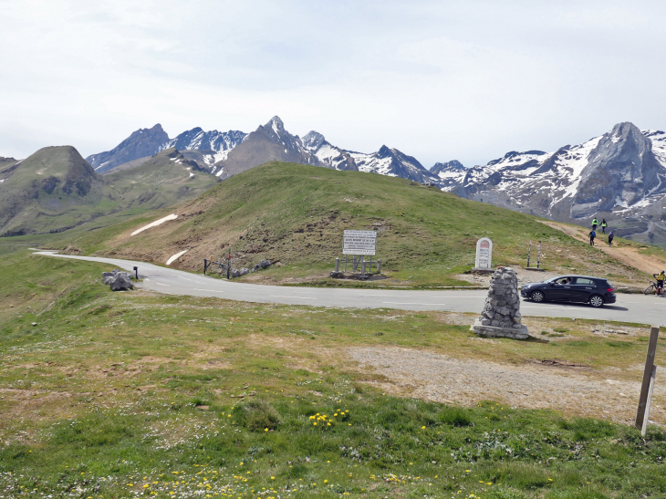 Le col d''Aubisque à pied, en vélo ou en voiture - Béost