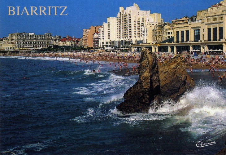 La Grande Plage,le Casino, le Vistoria Surf et l'Hotel du Pails (carte postale de 1990) - Biarritz