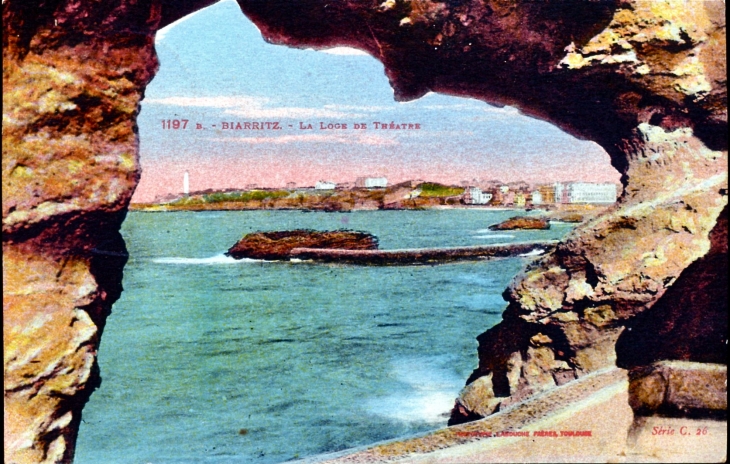 La Loge de Théatre, vers 1926 (carte postale ancienne). - Biarritz