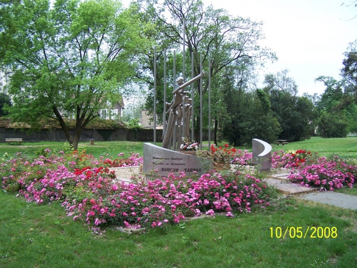 Monument aux morts - Boucau