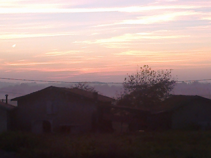 Sous le ciel de cassaber s'envole une chanson ... - Carresse-Cassaber