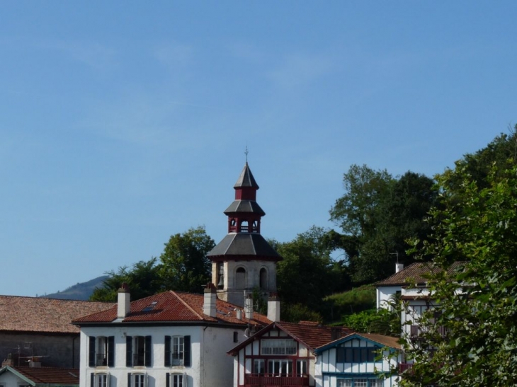 Le clocher de l'église Saint Vincent - Ciboure